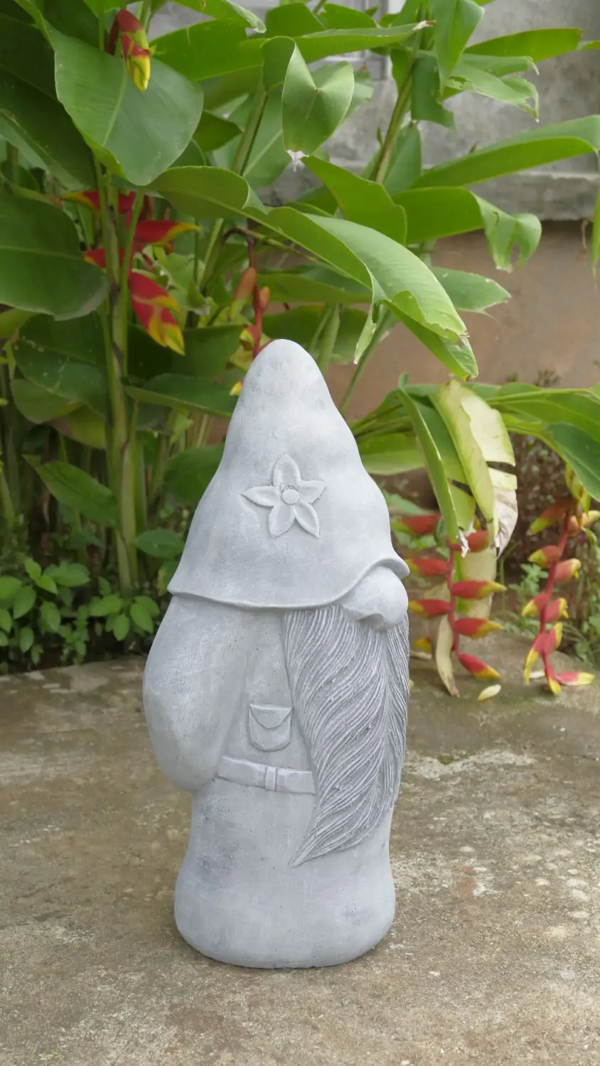  Product image 3 of the product “Gwydion - Standing Wizard, 40,5cm H | cast stone ”